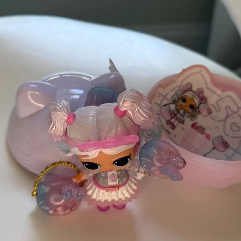 LOL Surprise Miss Pearly Doll HELLO KITTY 50th Anniversary - Picture 2 of 6